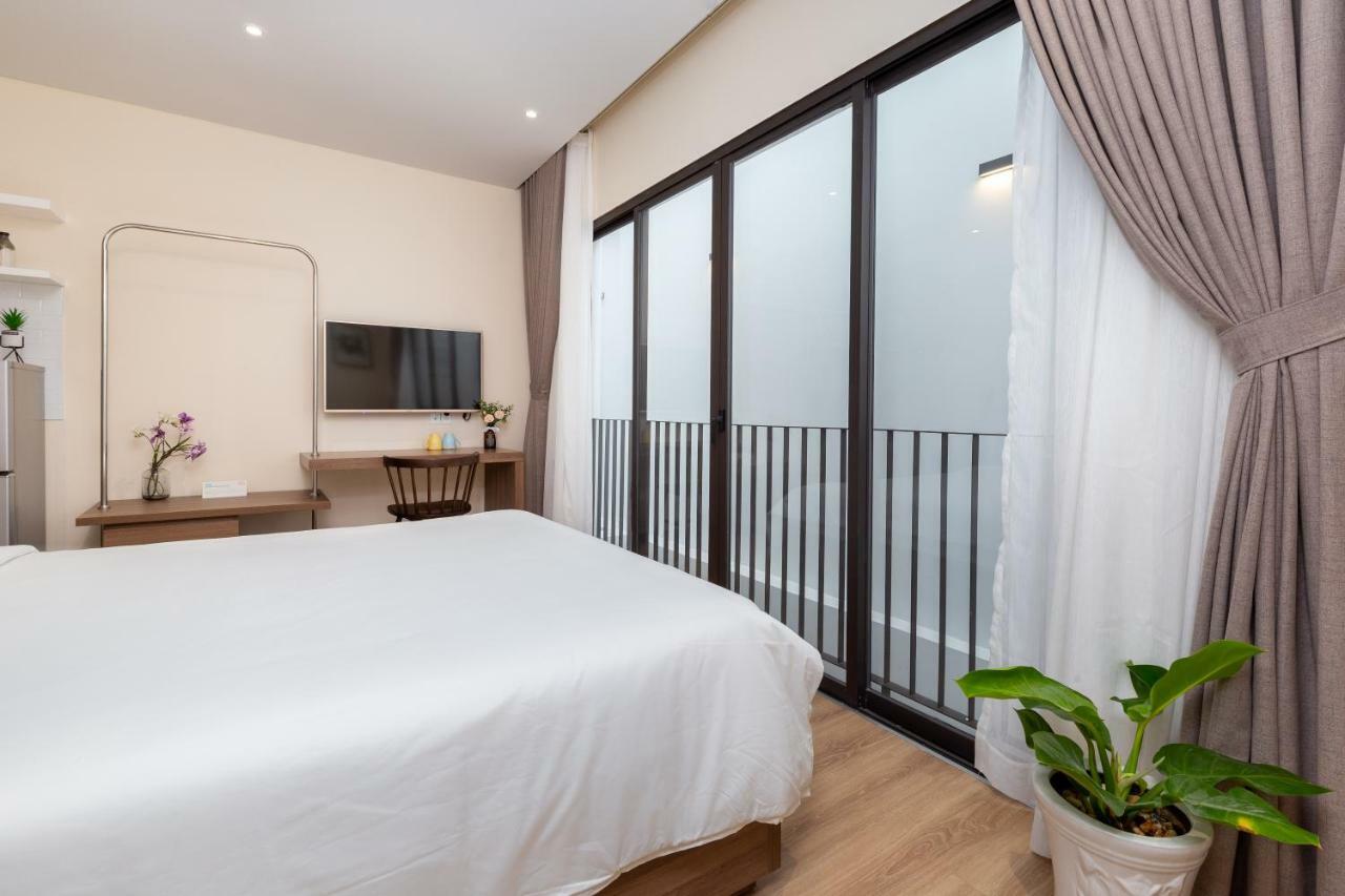 Cozrum Homes - Premier Residence Ho Chi Minh City Exterior photo
