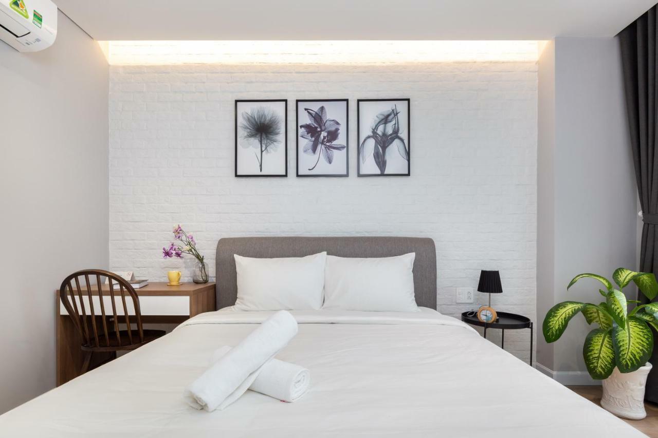 Cozrum Homes - Premier Residence Ho Chi Minh City Exterior photo