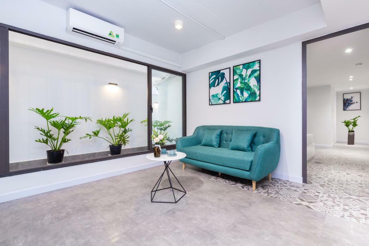 Cozrum Homes - Premier Residence Ho Chi Minh City Exterior photo