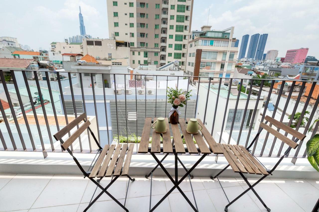 Cozrum Homes - Premier Residence Ho Chi Minh City Exterior photo
