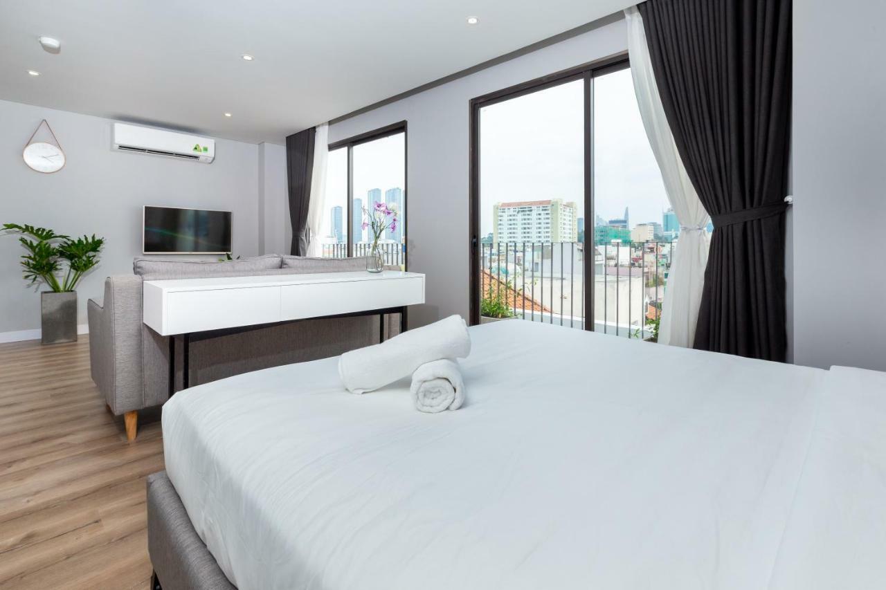 Cozrum Homes - Premier Residence Ho Chi Minh City Exterior photo