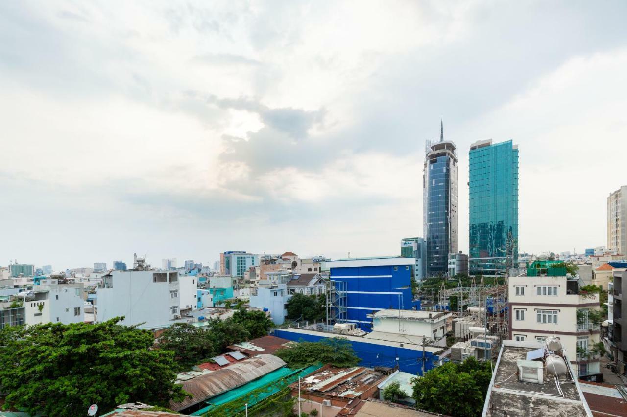 Cozrum Homes - Premier Residence Ho Chi Minh City Exterior photo